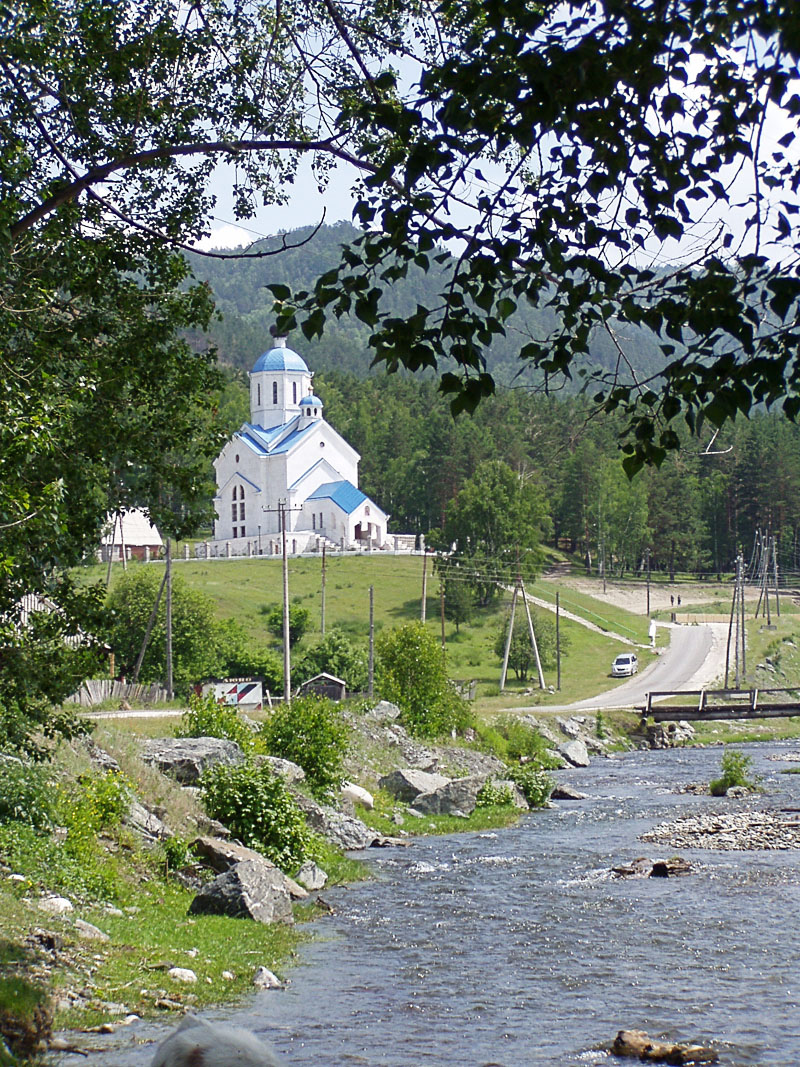 Церковь святой Евдокии. Река Голубая